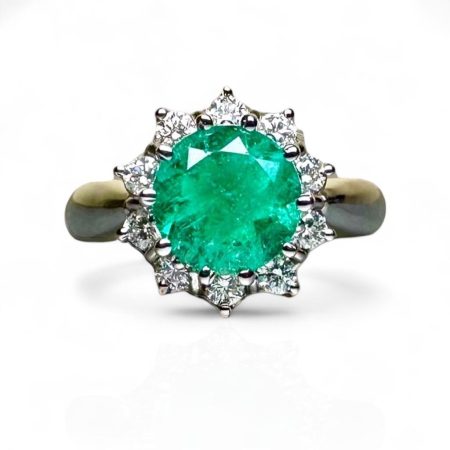Wonderful 1.70ct Colombian Emerald set on 18k Solid Gold Ring with 0.35ct Natural Diamonds