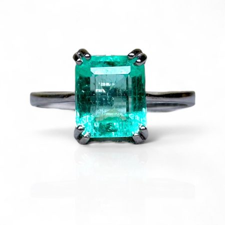 Elegant 1.48ct Natural and genuine Colombian Emerald set on 18k Solid Gold Ring