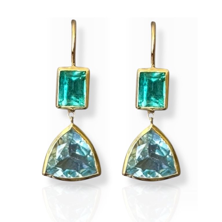 Emblematic Earrings wearing 3.29ct of Colombian Emeralds and 2 beautiful Aquamarines set on 18k Solid Gold