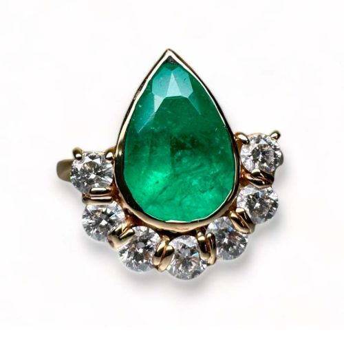 3.60ct Majestic & Unconventional Muzo Colombian Emerald Ring set on 18k Solid Gold with Natural Diamonds