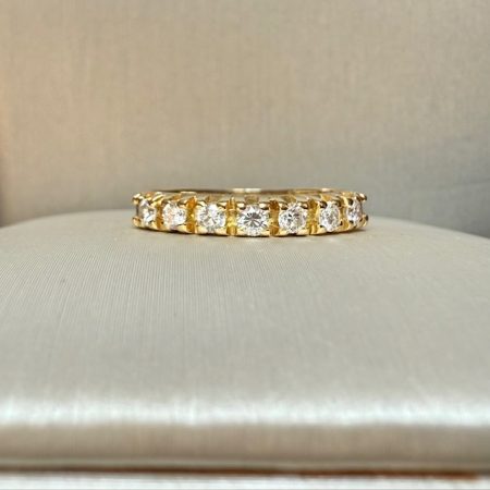 Wonderful Classic  Made in Italy  5 stone Ring with 0.35ct Diamonds set on 18k Yellow gold