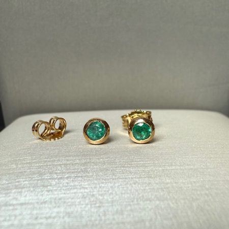 Elegant 0.20ct Genuine Muzo Colombian Emeralds small stud earrings set on 18K solid gold