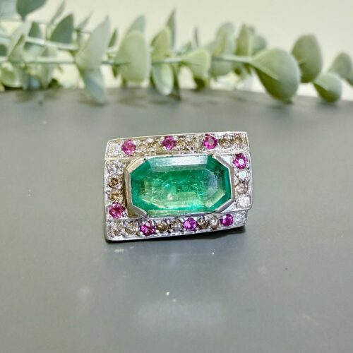 Refined 18K Yellow Gold Ring, 12.5 g, Emerald, Diamonds and Rubies, Vintage Fine Jewelry